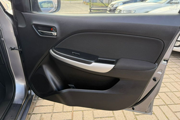 Suzuki Baleno model 2017, radar, grzane fotele zdjęcie 29