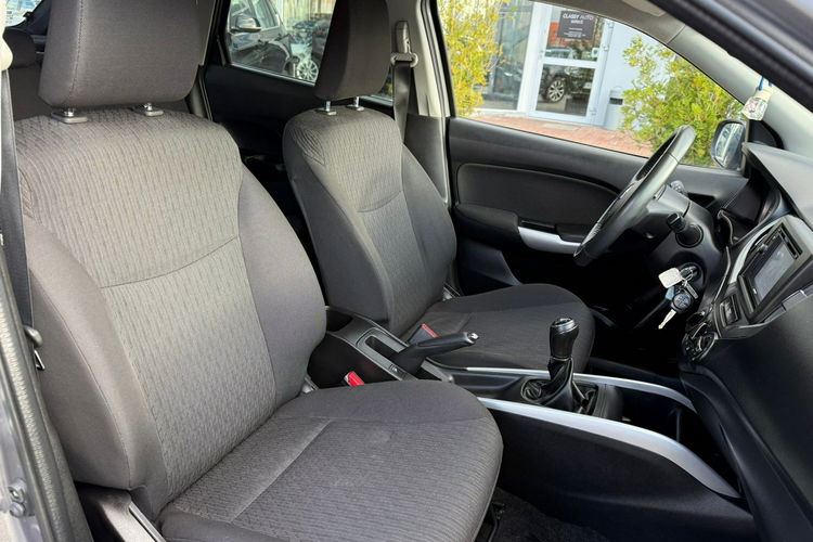 Suzuki Baleno model 2017, radar, grzane fotele zdjęcie 9