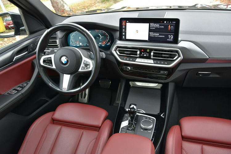 BMW X3 sDrive30i 249KM 2022r. Mpakiet Panorama Kamera 3xklima Skóra zdjęcie 10