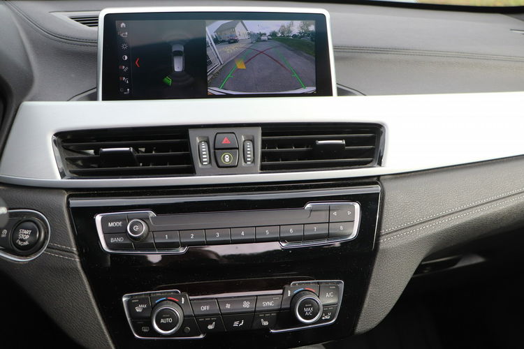 BMW X1 automat,  navi,  skóra,  klimatronic,  panoramiczny dach,  zarejestrowany zdjęcie 10