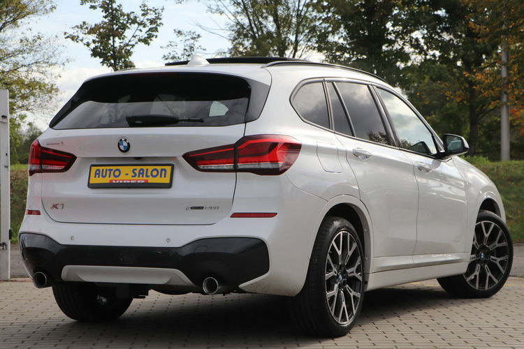 BMW X1 automat,  navi,  skóra,  klimatronic,  panoramiczny dach,  zarejestrowany zdjęcie 4