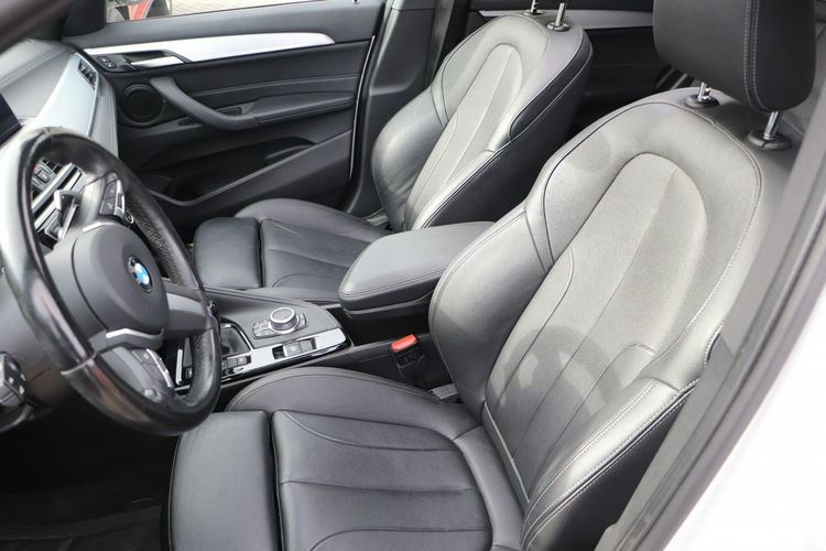 BMW X1 automat,  navi,  skóra,  klimatronic,  panoramiczny dach,  zarejestrowany zdjęcie 8