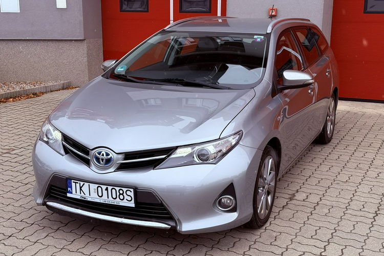 Toyota Auris 1.8 Hybryda| | Gwarancja | Bogate wyposażenie | Zadbany zdjęcie 1