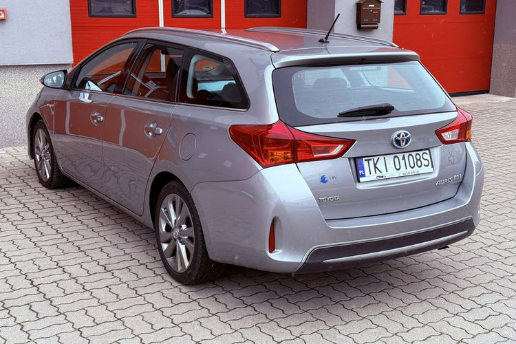 Toyota Auris 1.8 Hybryda| | Gwarancja | Bogate wyposażenie | Zadbany zdjęcie 4