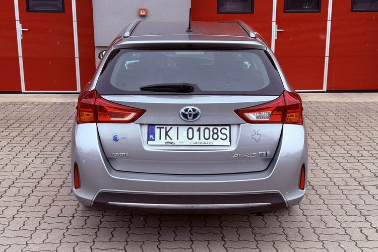 Toyota Auris 1.8 Hybryda| | Gwarancja | Bogate wyposażenie | Zadbany zdjęcie 5