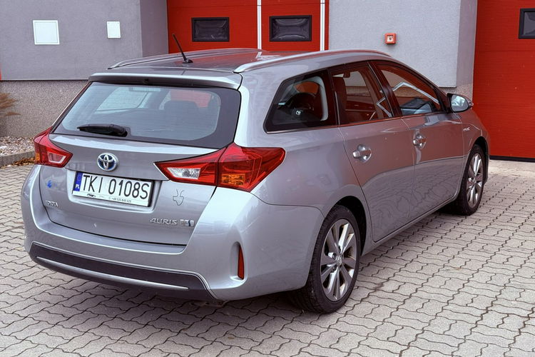 Toyota Auris 1.8 Hybryda| | Gwarancja | Bogate wyposażenie | Zadbany zdjęcie 6