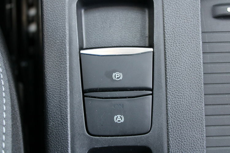 Ford Focus Trend Edition FullLed Gwarancja F-vat 120HP zdjęcie 26