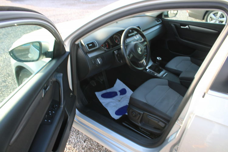 Volkswagen Passat 2.0TDi Grzane fotele szyba czołowa SalonPL Gwarancja zdjęcie 11