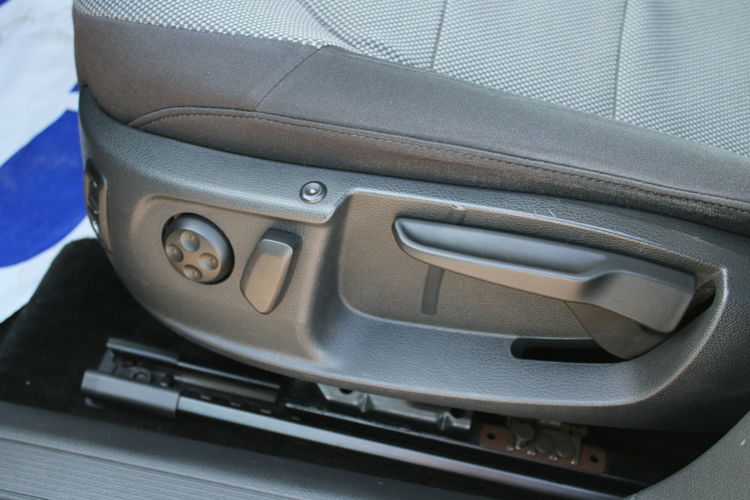 Volkswagen Passat 2.0TDi Grzane fotele szyba czołowa SalonPL Gwarancja zdjęcie 13