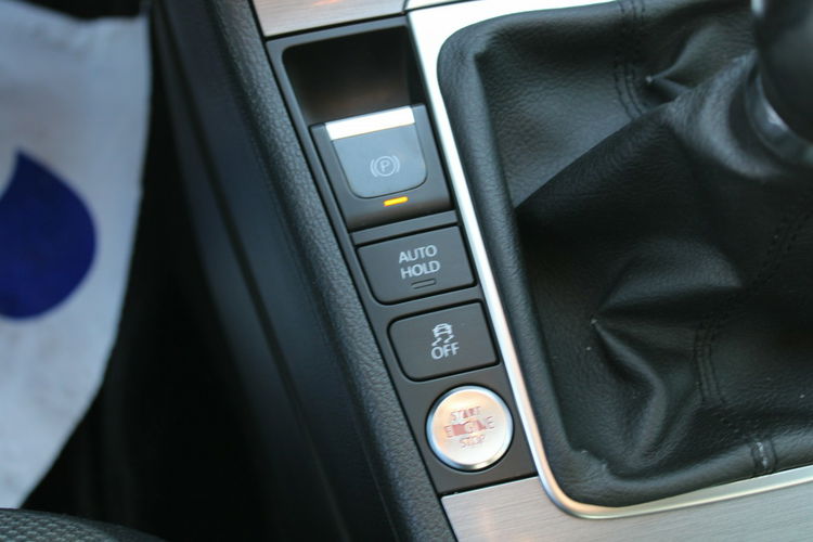 Volkswagen Passat 2.0TDi Grzane fotele szyba czołowa SalonPL Gwarancja zdjęcie 19