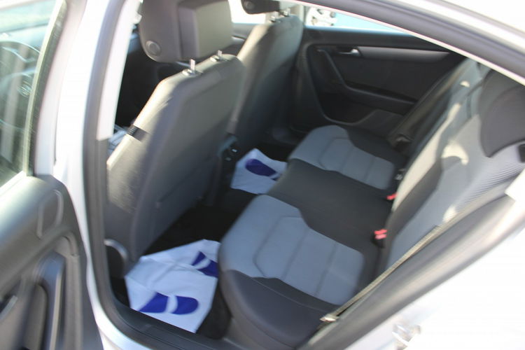 Volkswagen Passat 2.0TDi Grzane fotele szyba czołowa SalonPL Gwarancja zdjęcie 22