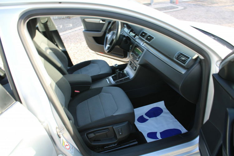 Volkswagen Passat 2.0TDi Grzane fotele szyba czołowa SalonPL Gwarancja zdjęcie 27