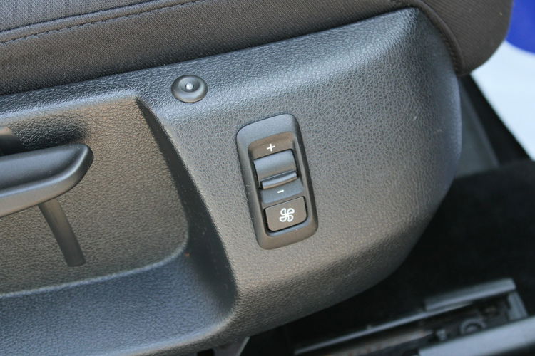 Volkswagen Passat 2.0TDi Grzane fotele szyba czołowa SalonPL Gwarancja zdjęcie 29