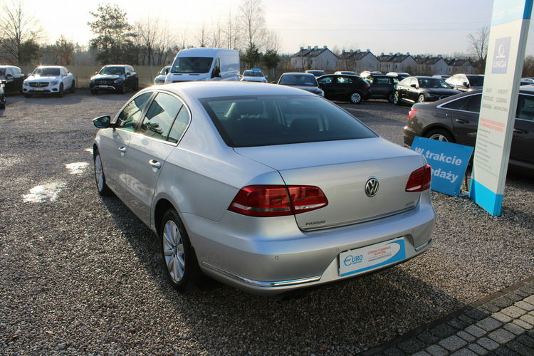 Volkswagen Passat 2.0TDi Grzane fotele szyba czołowa SalonPL Gwarancja zdjęcie 7