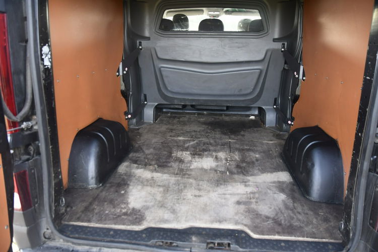 Renault Trafic 1.6tdci 6 Osób, Navi, Klima.Parktronic, Hak.. zdjęcie 19