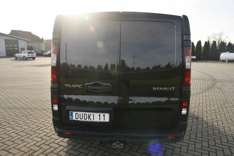 Renault Trafic 1.6tdci 6 Osób, Navi, Klima.Parktronic, Hak.. zdjęcie 9