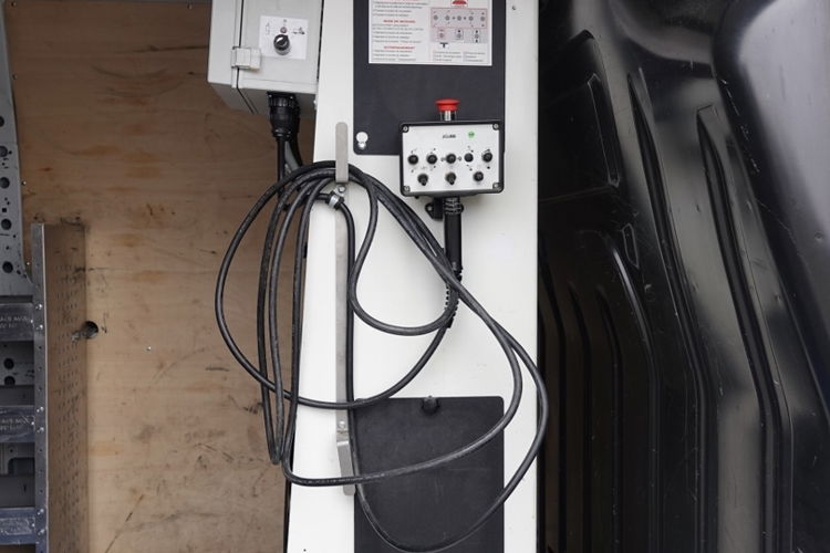 Renault MASTER / PODNOŚNIK KOSZOWY – 10, 5 metra / BLASZAK + WZWYŻKA / SPROWADZONY / PO KONTRAKCIE SERWISOWYM zdjęcie 26