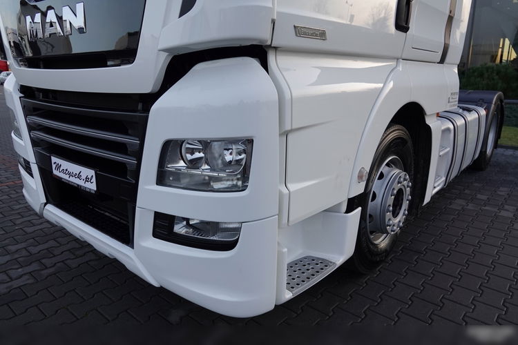 MAN TGX 18.460 / OPONY 100% / ZBIORNIKI 1400L / NAVI / PO KONTRAKCIE SERWISOWYM  zdjęcie 12