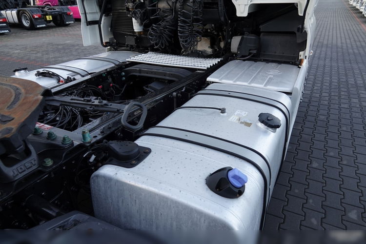 MAN TGX 18.460 / OPONY 100% / ZBIORNIKI 1400L / NAVI / PO KONTRAKCIE SERWISOWYM  zdjęcie 17