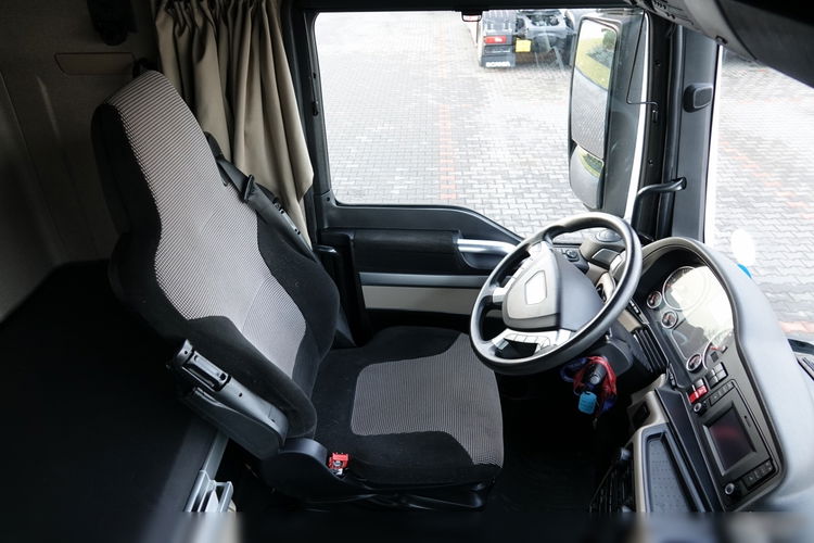 MAN TGX 18.460 / OPONY 100% / ZBIORNIKI 1400L / NAVI / PO KONTRAKCIE SERWISOWYM  zdjęcie 29