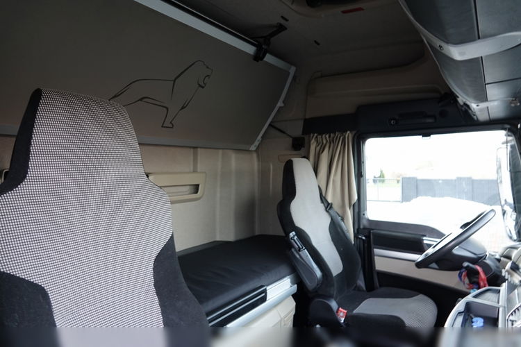 MAN TGX 18.460 / OPONY 100% / ZBIORNIKI 1400L / NAVI / PO KONTRAKCIE SERWISOWYM  zdjęcie 37
