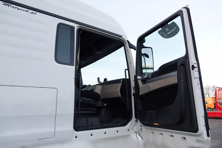 MAN TGX 18.460 / OPONY 100% / ZBIORNIKI 1400L / NAVI / PO KONTRAKCIE SERWISOWYM  zdjęcie 38