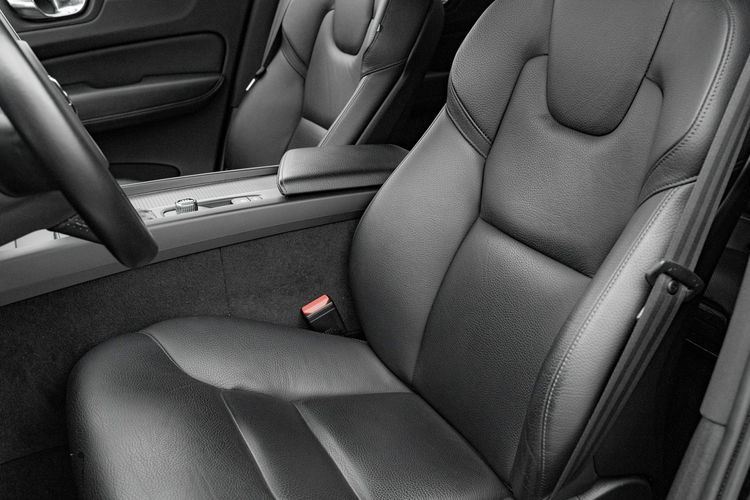 Volvo XC 60 GD2F163#D4 AWD Momentum Skóra Kamera 360 Podgrz. szyba Salon PL VAT23% zdjęcie 15