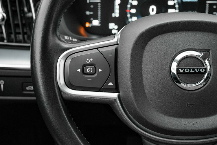 Volvo XC 60 GD2F163#D4 AWD Momentum Skóra Kamera 360 Podgrz. szyba Salon PL VAT23% zdjęcie 19