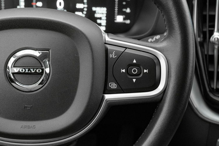 Volvo XC 60 GD2F163#D4 AWD Momentum Skóra Kamera 360 Podgrz. szyba Salon PL VAT23% zdjęcie 20
