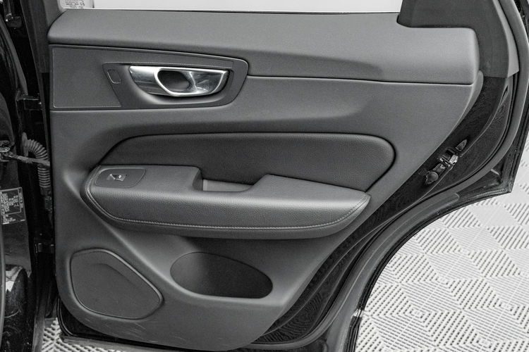 Volvo XC 60 GD2F163#D4 AWD Momentum Skóra Kamera 360 Podgrz. szyba Salon PL VAT23% zdjęcie 30