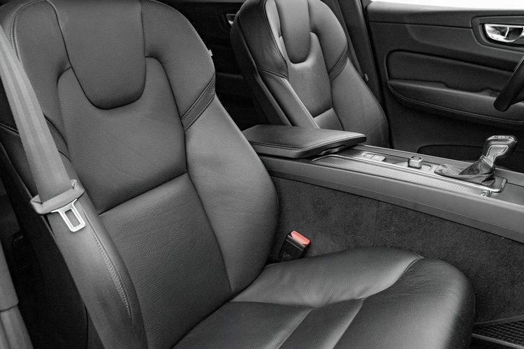 Volvo XC 60 GD2F163#D4 AWD Momentum Skóra Kamera 360 Podgrz. szyba Salon PL VAT23% zdjęcie 34