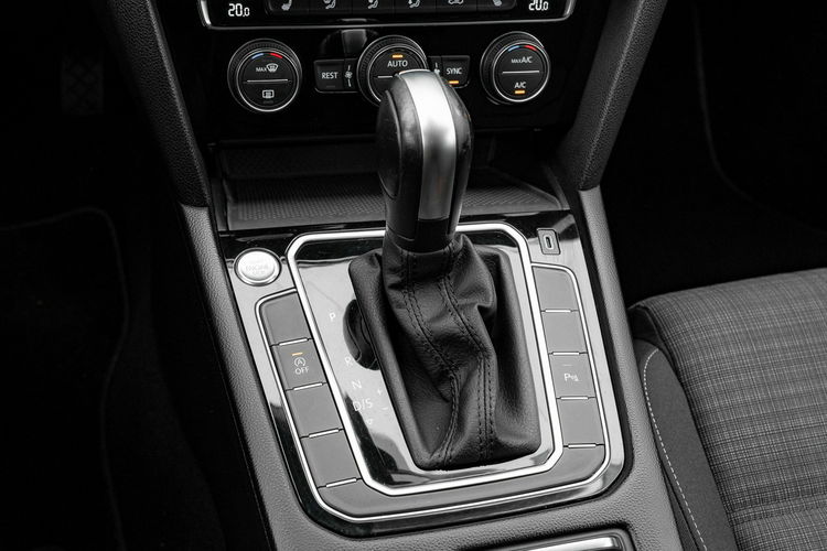 Volkswagen Passat 2.0 TSI Business DSG Podgrz.f LED Cz.park Salon PL VAT23% zdjęcie 21
