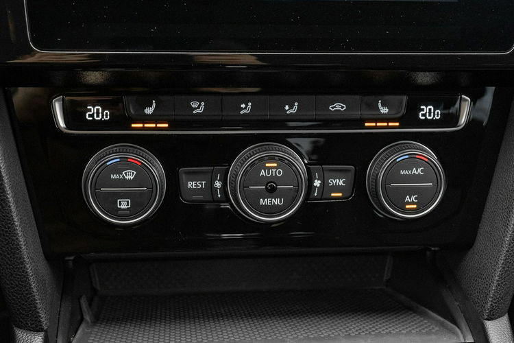 Volkswagen Passat 2.0 TSI Business DSG Podgrz.f LED Cz.park Salon PL VAT23% zdjęcie 22