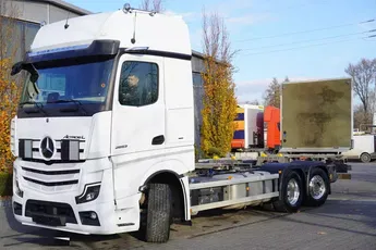 Mercedes Actros L 2853 BDF kabina Gigaspace Salonka / 6x2 / 130 tys. km