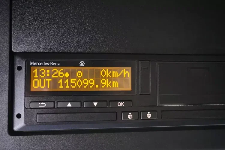 Mercedes Actros L 2853 BDF kabina Gigaspace Salonka / 6x2 / rok 2023 / 3 sztuki zdjęcie 9