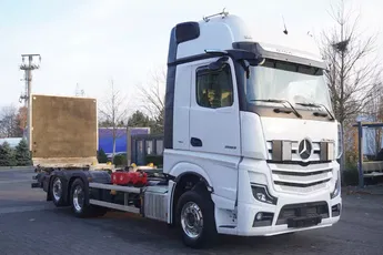 Mercedes Actros L 2853 BDF kabina Gigaspace Salonka / 6x2 / 115 tys. km