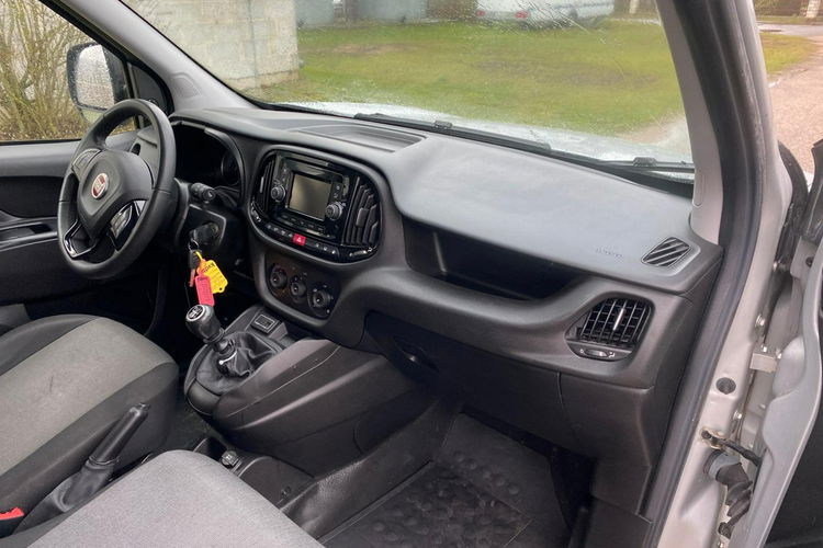 Fiat Doblo Maxi długi 1.4Tjet 120KM z Nowym LPG przebieg 63 tys km 3 miejscowy zdjęcie 10