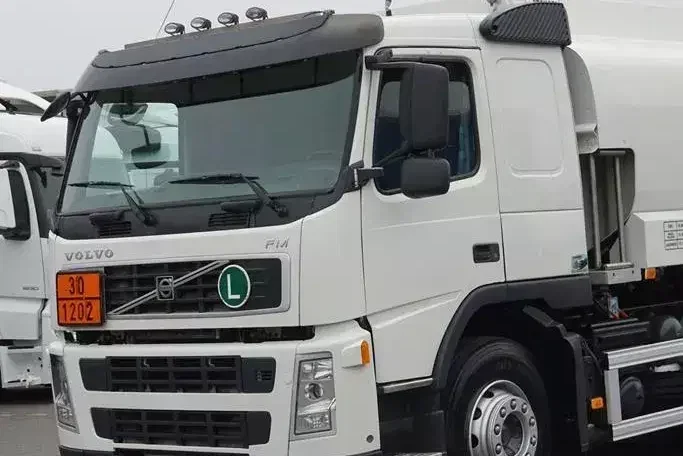 Volvo FM / 440 / AUTOCYSTERNA / 19050 L / 3 KOMORY / WYDAWKA zdjęcie 21