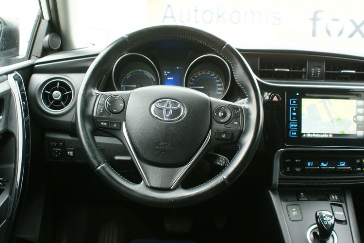 Toyota Auris zdjęcie 19