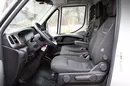 Iveco Daily 35S18 HiMatic plandeka międzynarodowa 10eu palet + winda Dhollandia 750kg zdjęcie 11