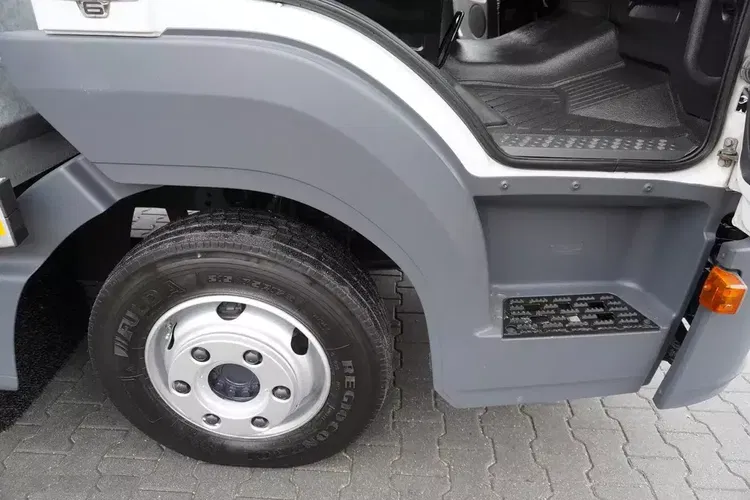 Mercedes Atego 818 / Nowa Laweta Ocynkowana zdjęcie 13