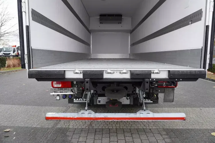 DAF XF 480 E6 6x2 / NOWA Chłodnia Lamberet 18 palet / 260 tys.km zdjęcie 10