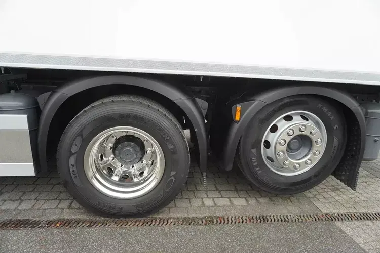 DAF XF 480 E6 6x2 / NOWA Chłodnia Lamberet 18 palet / 260 tys.km zdjęcie 26