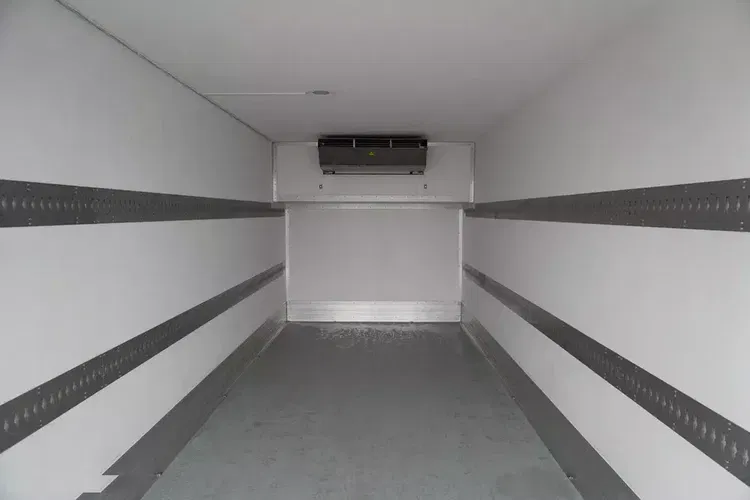 DAF XF 480 E6 6x2 / NOWA Chłodnia Lamberet 18 palet / 260 tys.km zdjęcie 9