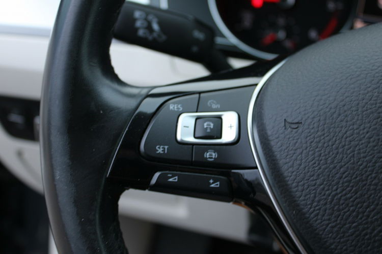 Volkswagen Passat Comfortline Navi LED F-vat Salon Polska Gwarancja zdjęcie 16