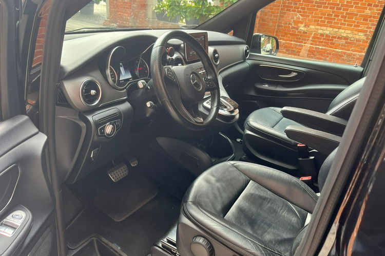 Mercedes V 220 Pak. BRABUS extra long full led navi kamera el.drawi klapa skóry zdjęcie 15
