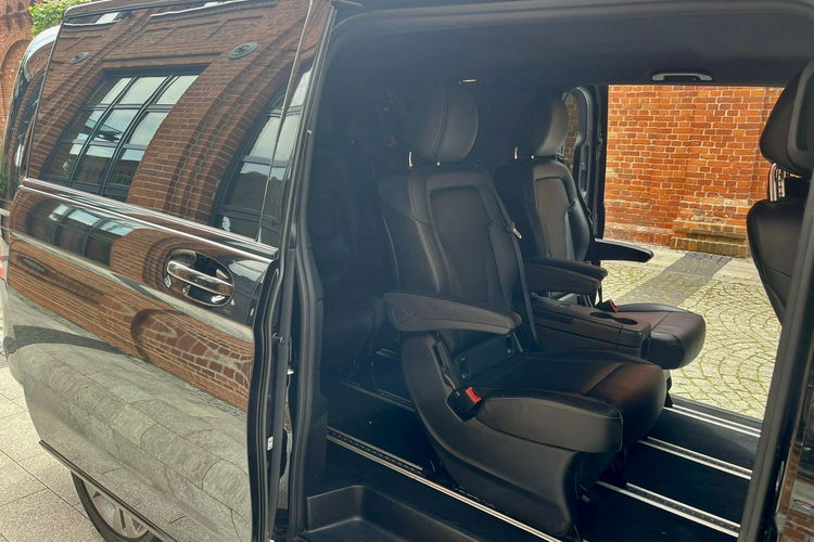Mercedes V 220 Pak. BRABUS extra long full led navi kamera el.drawi klapa skóry zdjęcie 16