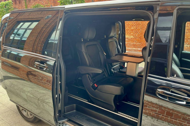 Mercedes V 220 Pak. BRABUS extra long full led navi kamera el.drawi klapa skóry zdjęcie 17
