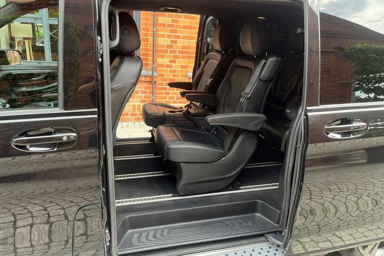 Mercedes V 220 Pak. BRABUS extra long full led navi kamera el.drawi klapa skóry zdjęcie 21