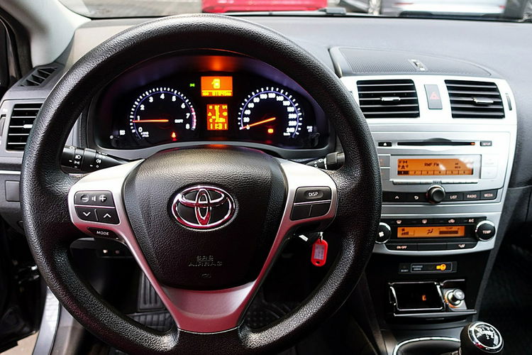 Toyota Avensis Tylko 81tyś Km 100% BEZWYPADKOWY KAMERA 3Lata GWAR. I-wł Krajowy 4x2 zdjęcie 18